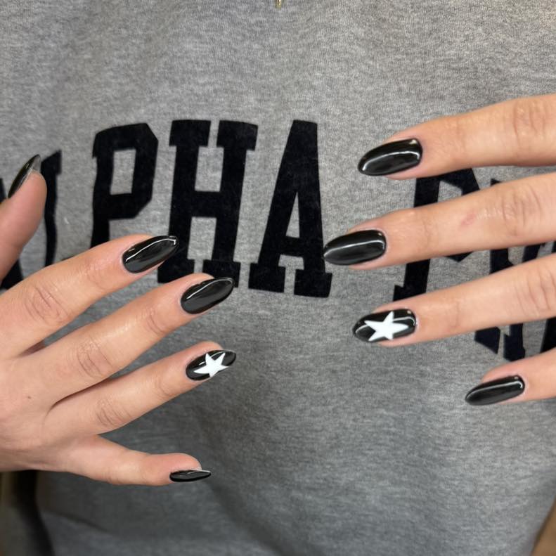 Custom nail art by Jaide