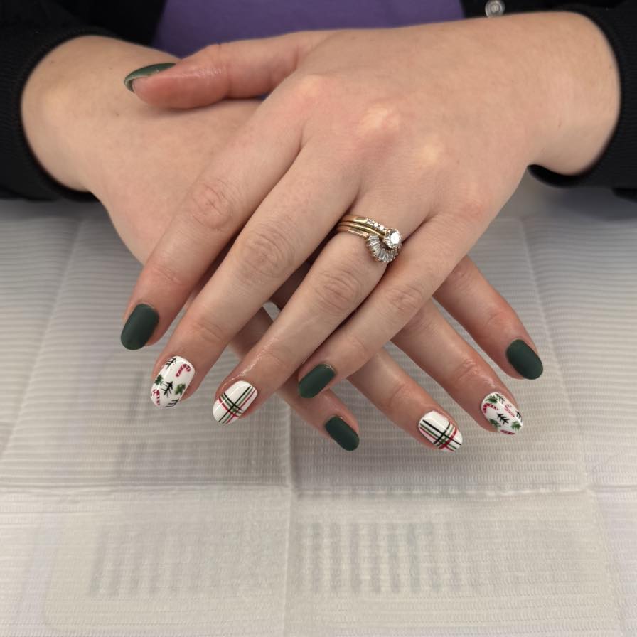 Custom nail art by Jaide